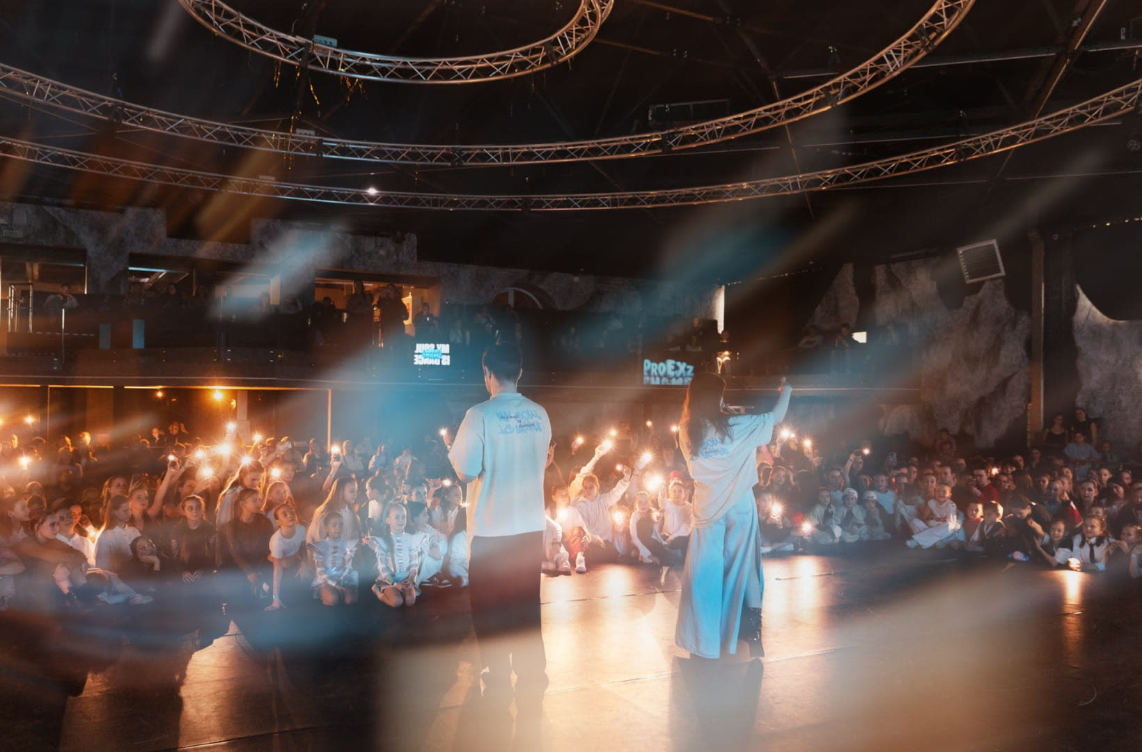 Танцевальное выступление на PRO_E_XZ 33